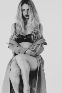 Emilly_Hart Sexy photo shoot Immagine 