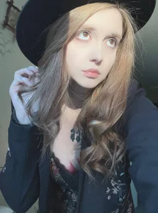 Taissa_Harmon 🖤🖤 Bilde 2