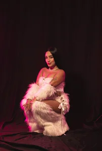 Estefy_gomez09 kullanıcısının Electric Blush 💓 albümü -  5 fotoğraf