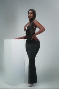 Elegance inspires sensuality od Emilly_roaa  2 snímek