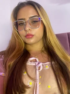 MikaelaStone Enjoy my face Pic 5