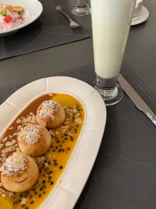 liana_kisses memories from vacation🍨🏝️ Pic 2