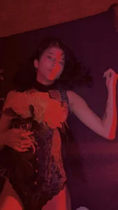 Mimi_Darling_ Tell me I am the most vivid red зображення 7