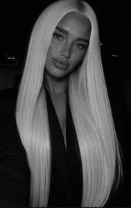 AlexaTarlet Public Pic