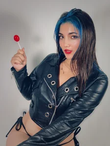 sachahott's photo