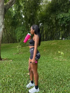 MILA_ROE Sun, movement and good vibes. 🌞 Fotka 5