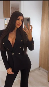 MissMeganMoonの😜😜の 2枚の写真