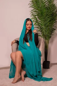 Diyaboobs_ A touch of elegance and a pinch of mischief💚⭐ Pic 9