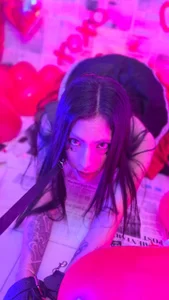 Gabriela_velle I'M YOUR SEXY QUEEN OF HEARTS WITH HANDCUFFS 사진 2