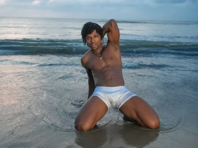 tau_montes beach day Immagine  2