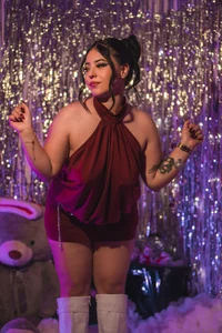 Maaiitee Under the Mistletoe ✨💋🌲 Pic 5