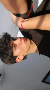 Aron_valverde ARON টি ছবি