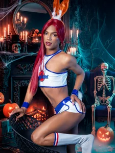 Do you want more of this naughty bunny? 🐇 od rose_scottt  8 snímek