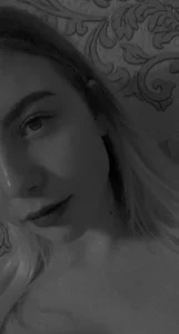 EmmaSn0w Public Pic 4