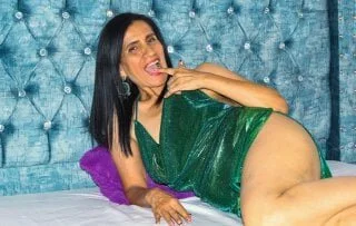 Zdjęcia CristalRizzo mature woman is back 😋: 