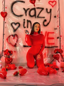 MorganHicks kullanıcısının Red Valentine's Day albümü -  4 fotoğraf