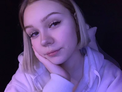 AmoraEverett It's me 사진