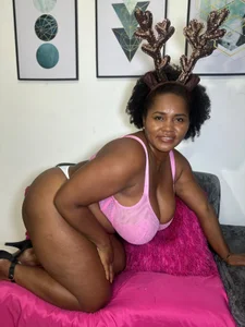 AliciaMiilf kullanıcısının Me agregas a tu lista de santa? 🎅🏻 albümü -  3 fotoğraf