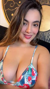 IsabellaaJoness 26/09 Pic 2