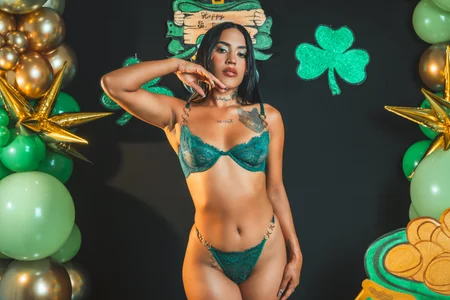 hot sexy doll 🔥😈 de JazminRusso_  3 Imagens