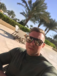 Lazar_angelsのHeyの 3枚の写真