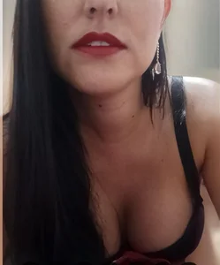 BellaEmber Public Pic 7