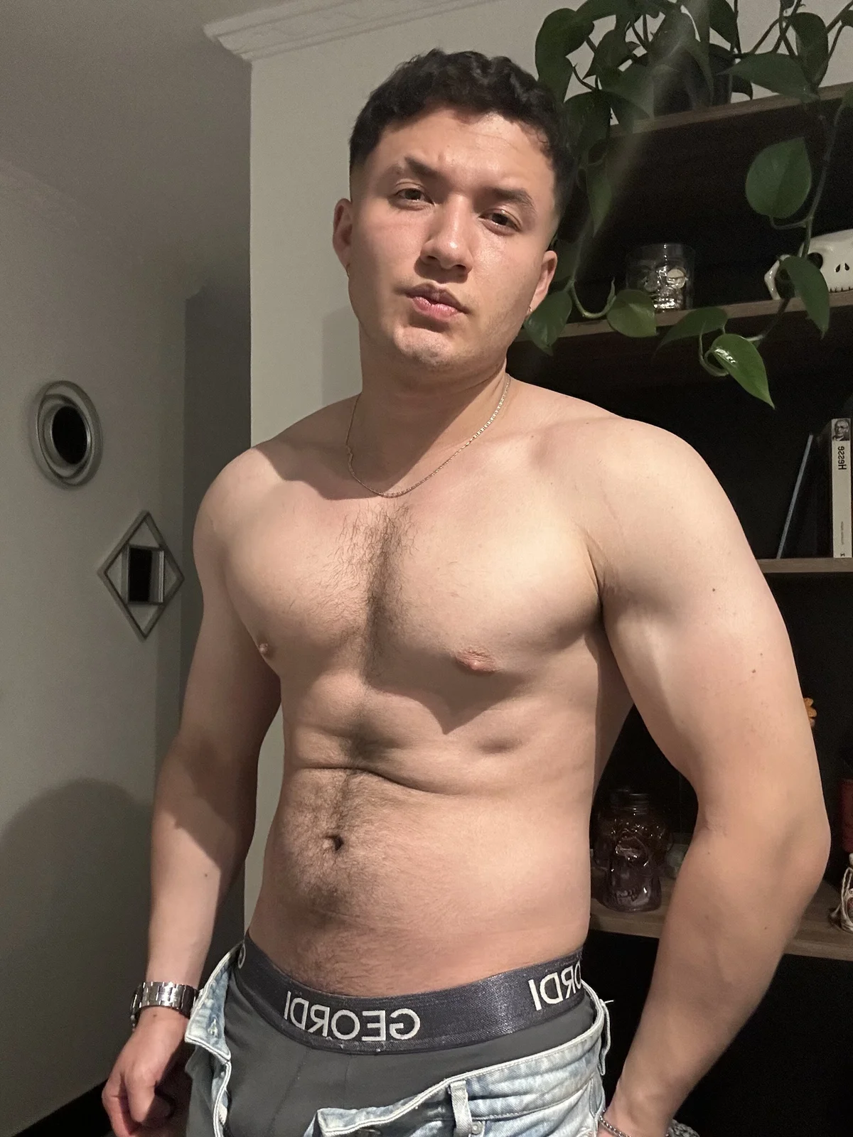 Трендове зображення  2089 Alexander_Connor
