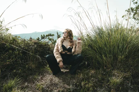 Katalina_Evans: at the top of the mountain 😈🍒🌠 ( 9 фото)