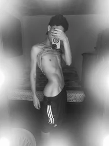 Elian_jonesPublic Bild