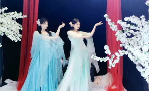 Banana-Milk69 Public Gambar 8