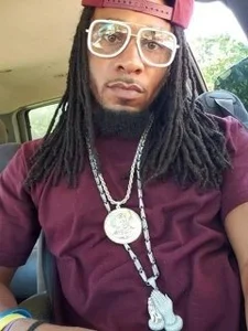 TooGoodConway23: TooGood ( 2 фото)