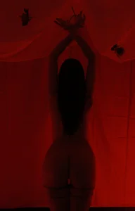 AlanaCraft 🕯🥵C R I M S O N - R E F L E C T I O N S 🥵🕯 Pic 2