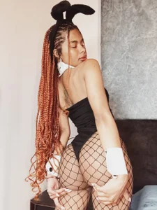 SELENNE__22 Public Bilde