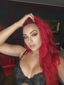 Emmelyn: Your Fav Redhead ( 6 фото)