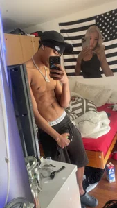 MrDippyD your Daddy🍆 - {count, plural, one {תמונה אחת} two {שתי תמונות} many {# תמונות} other {# תמונות}}