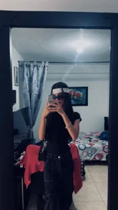 lana_gill1 Public Pic 3