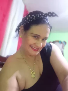 jazmin_mature_Public Bild 5