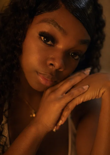 Foto em tendência de IsisBrown_ 8914