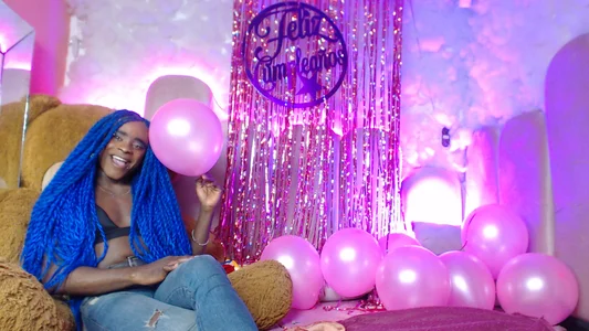 Es mi cumpleaños 🎁🎀🥰🤩 de puca_ebony Foto 2