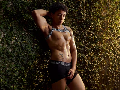 EnriqueBrookl's XXX Nude Photo 4