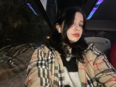 HereLoraのPublicの 4枚の写真