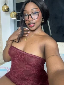 Mmm, sexy red dress. de YallianaBrooks  6 photos