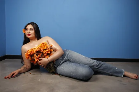 kyliie_ Unique as the sparkles of a flower🌻 Gambar 5