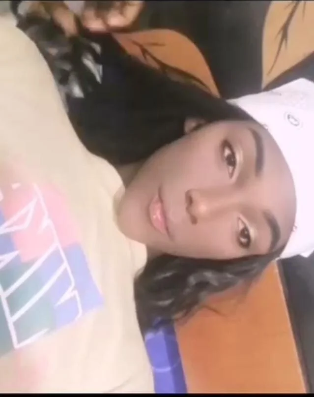 Alondra_Farelo Public Εικόνα 2