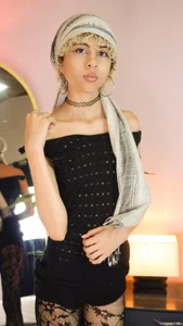 venus_elfie One shy and sweet version of me Pic 4