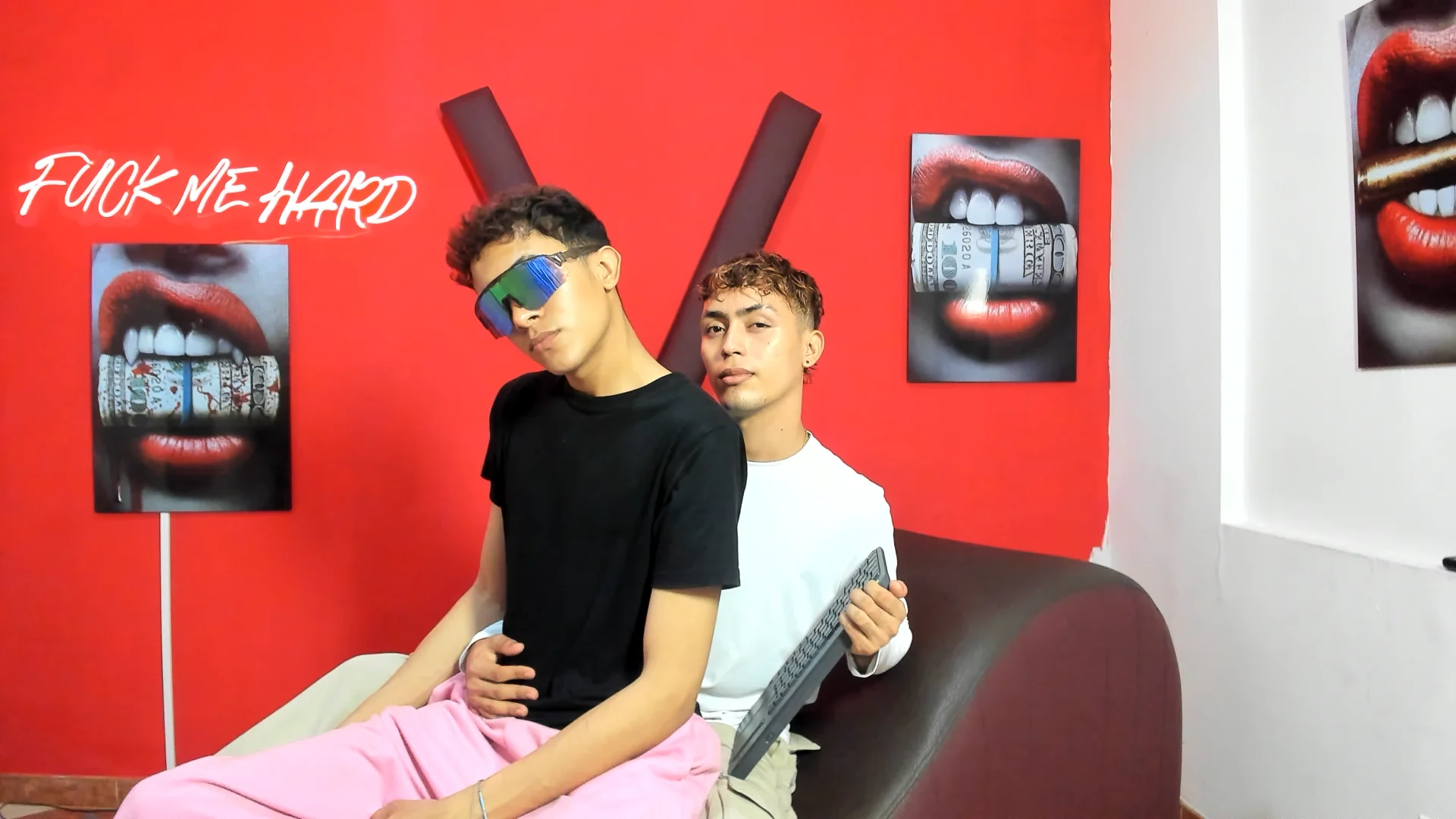 VERY_HOT_GUYS Public  3. fénykép