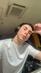 Ariel_Jhons Public Kuva 3