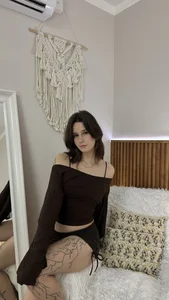 SelenaAlmond 🌺🤩 Pic 3