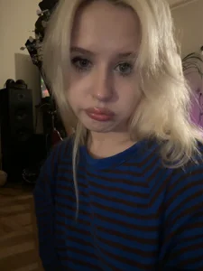 viviennedoll: BLONDE KITTY 🫐🫐🫐 ( 3 фото)