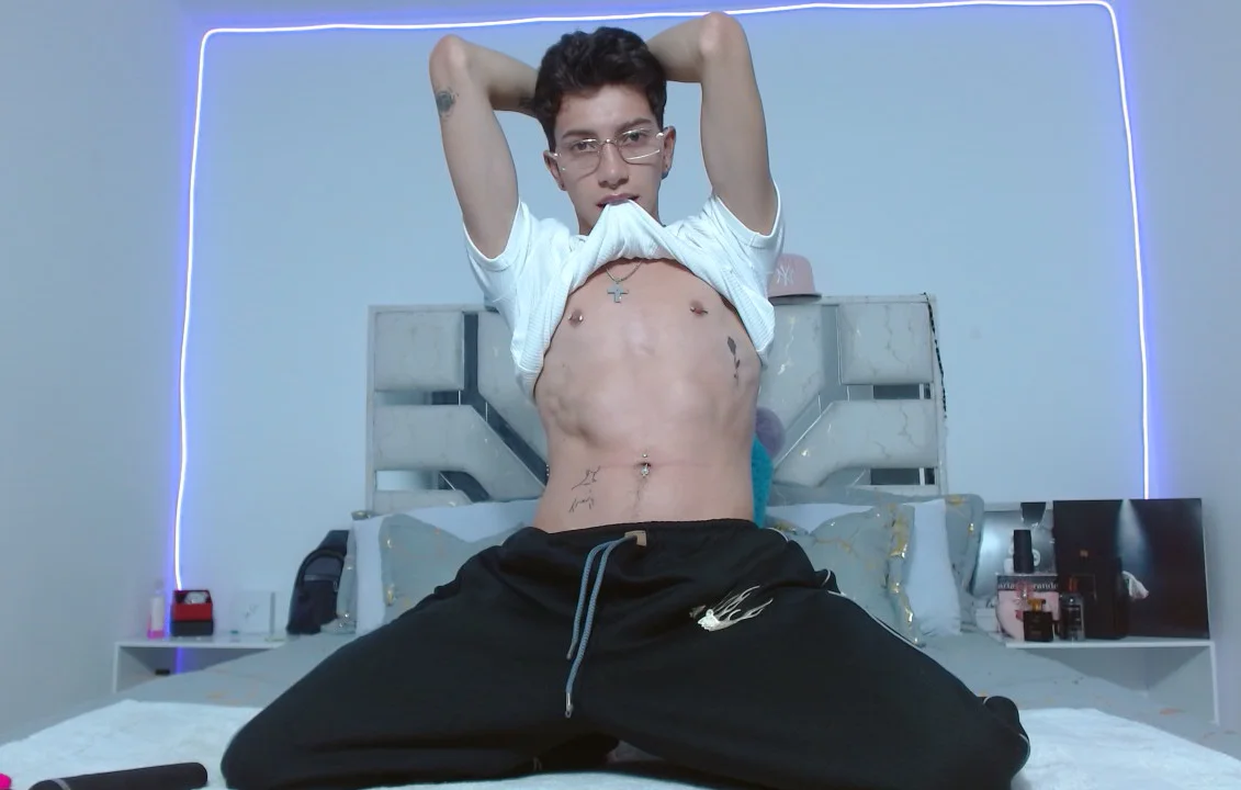 tiam_muller_fenix adlı kullanıcının viral fotoğrafları:  1993